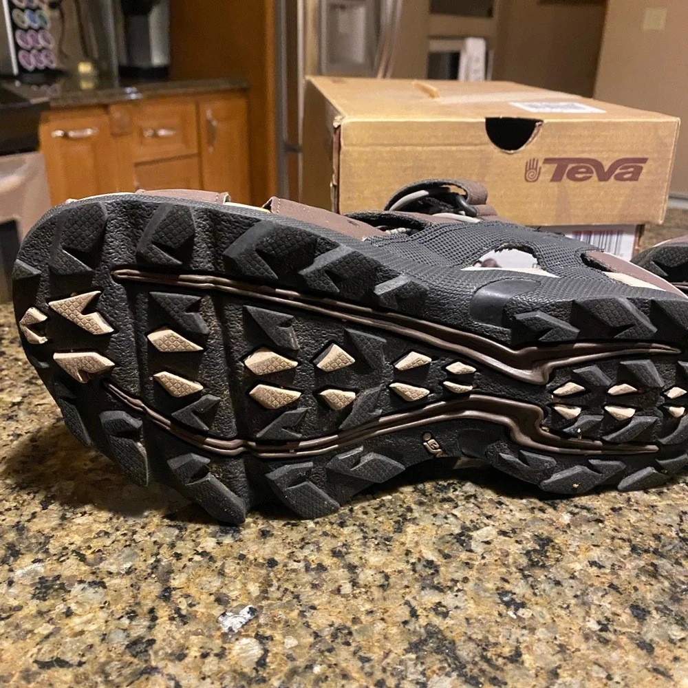 TEVA Dozer Women’s Sandal EUC - Picture 7 of 8